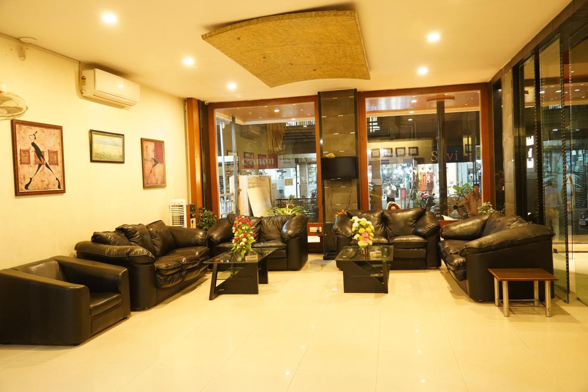 Marshall The Grand Hotel Ahmedabad Exterior photo