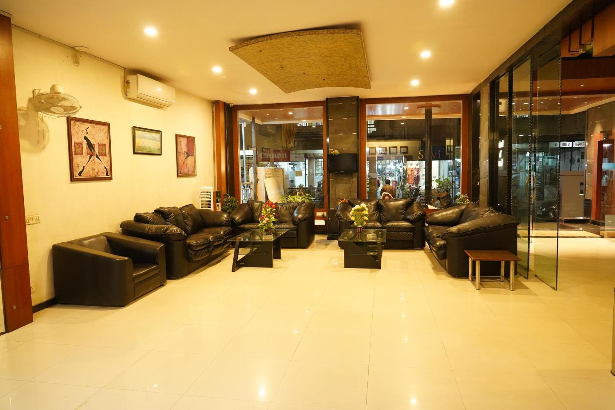 Marshall The Grand Hotel Ahmedabad Exterior photo